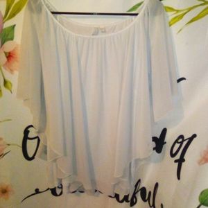Beautiful Butterfly Sleeves Blouse 26-28W🦋